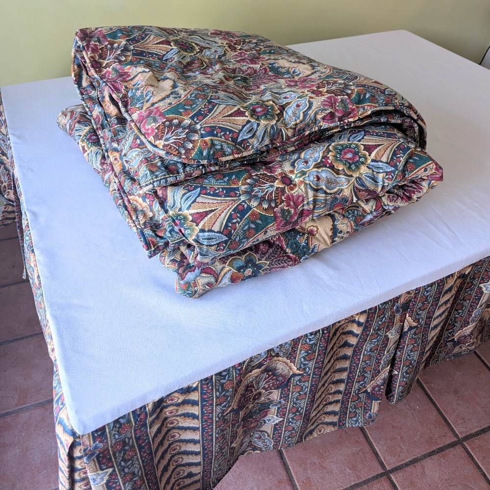 Vintage CARRINGTON Comforter & Bed Skirt Set Full Made in USA
